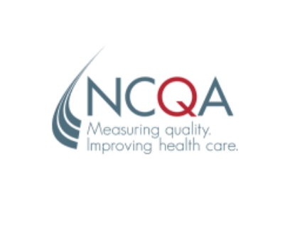 Logo de NCQA y texto que dice: medición de calidad, mejorando la atención de salud