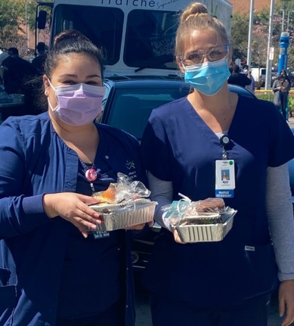 Los regalos de la comunidad apoyan la respuesta del hospital ante la COVID-19