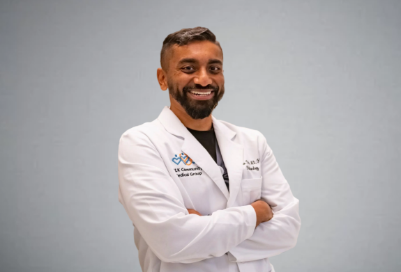 dr._sarat_varghese.png